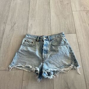 Zara women’s jeans shorts size 6